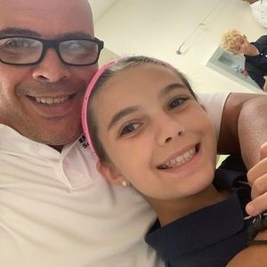 Meet your Posher, Bela